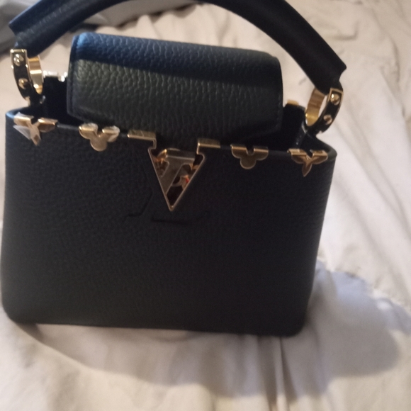 Luis Vuitton purse - Picture 2 of 4